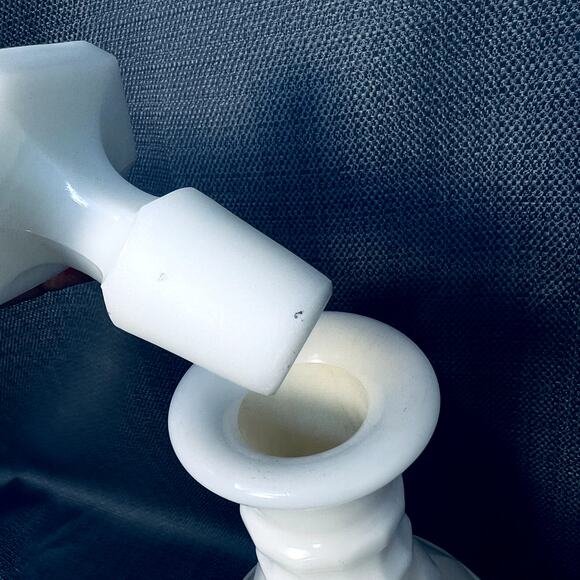 Vintage Cambridge Mount Vernon White Milk Glass Alcohol Decanter Bottle Decor - Picture 7 of 12